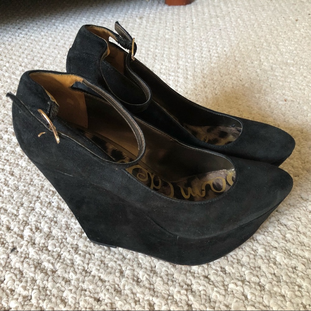 Shoes - Picture 4 of 8